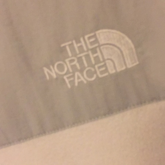 North Face Zip Fleece - Picture 3 of 5